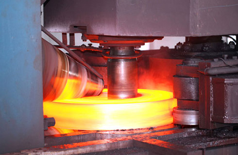 不锈钢法兰锻造如何进行？